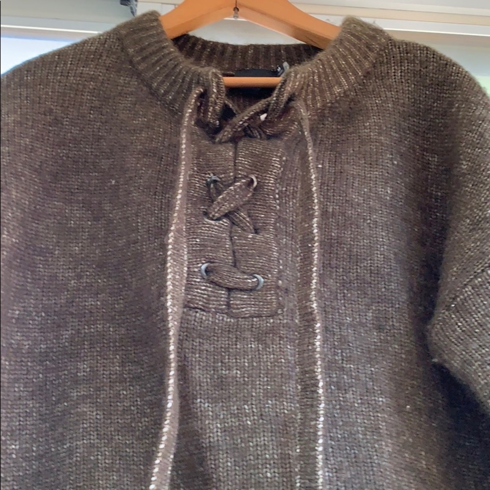 Sweater Never worn new without tag